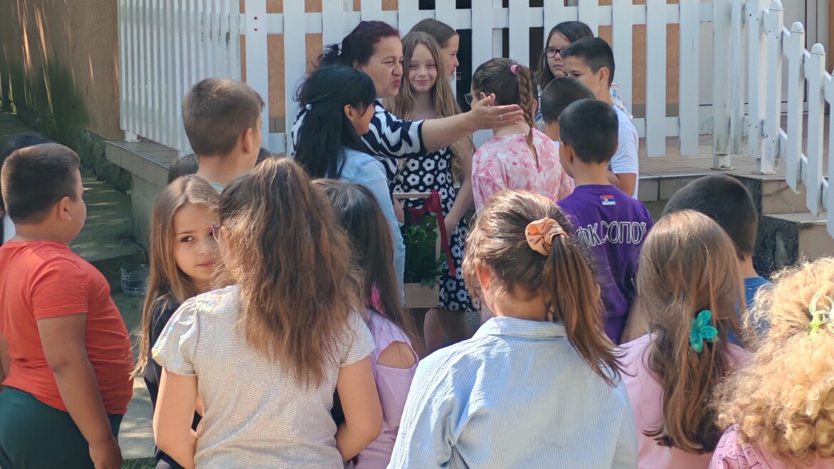 Приредба ученик 4. разреда у Миросаљцима