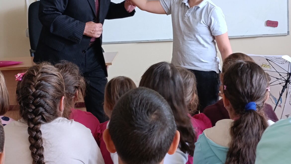 Фестивал хумора за децу – посета песника